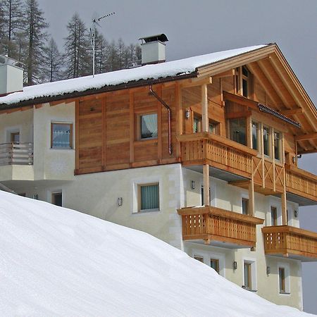 Residence Araldina San Cassiano  Bagian luar foto