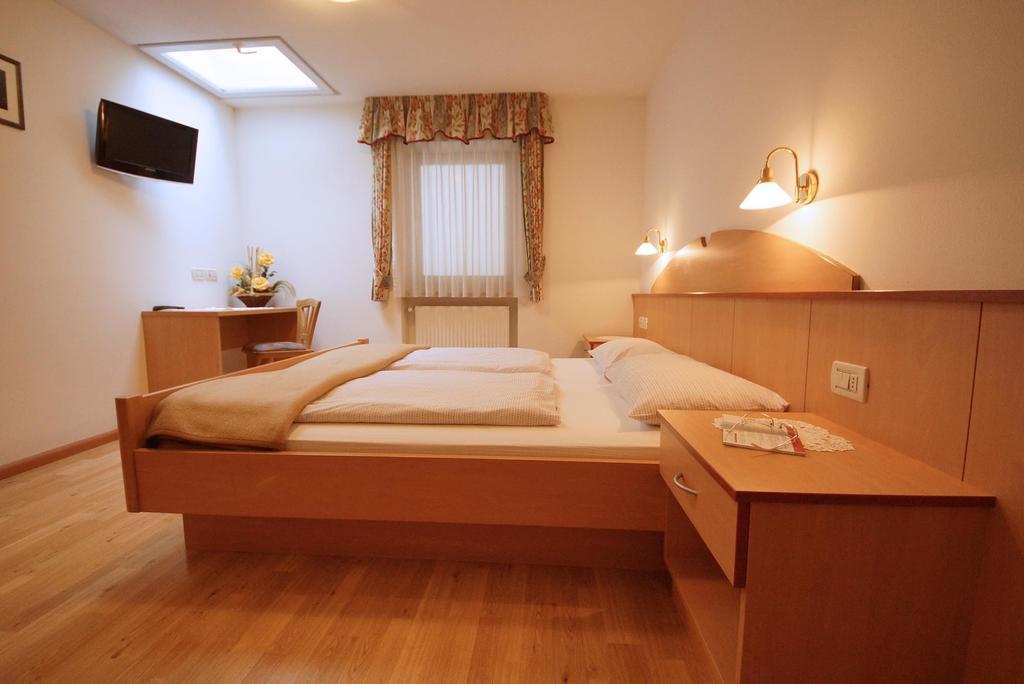 Residence Araldina San Cassiano  Bagian luar foto